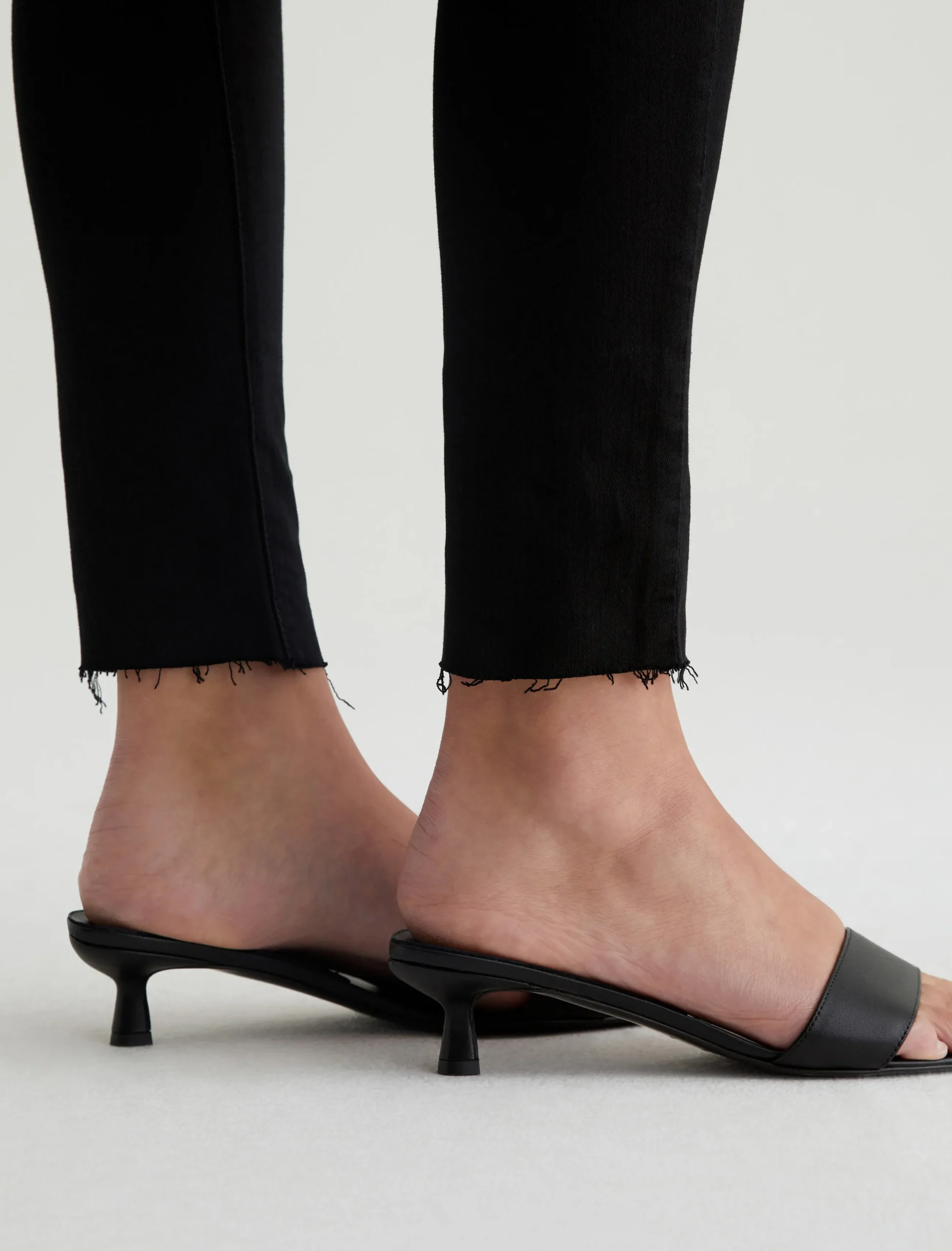 Women AG Jeans Farrah Skinny Ankle