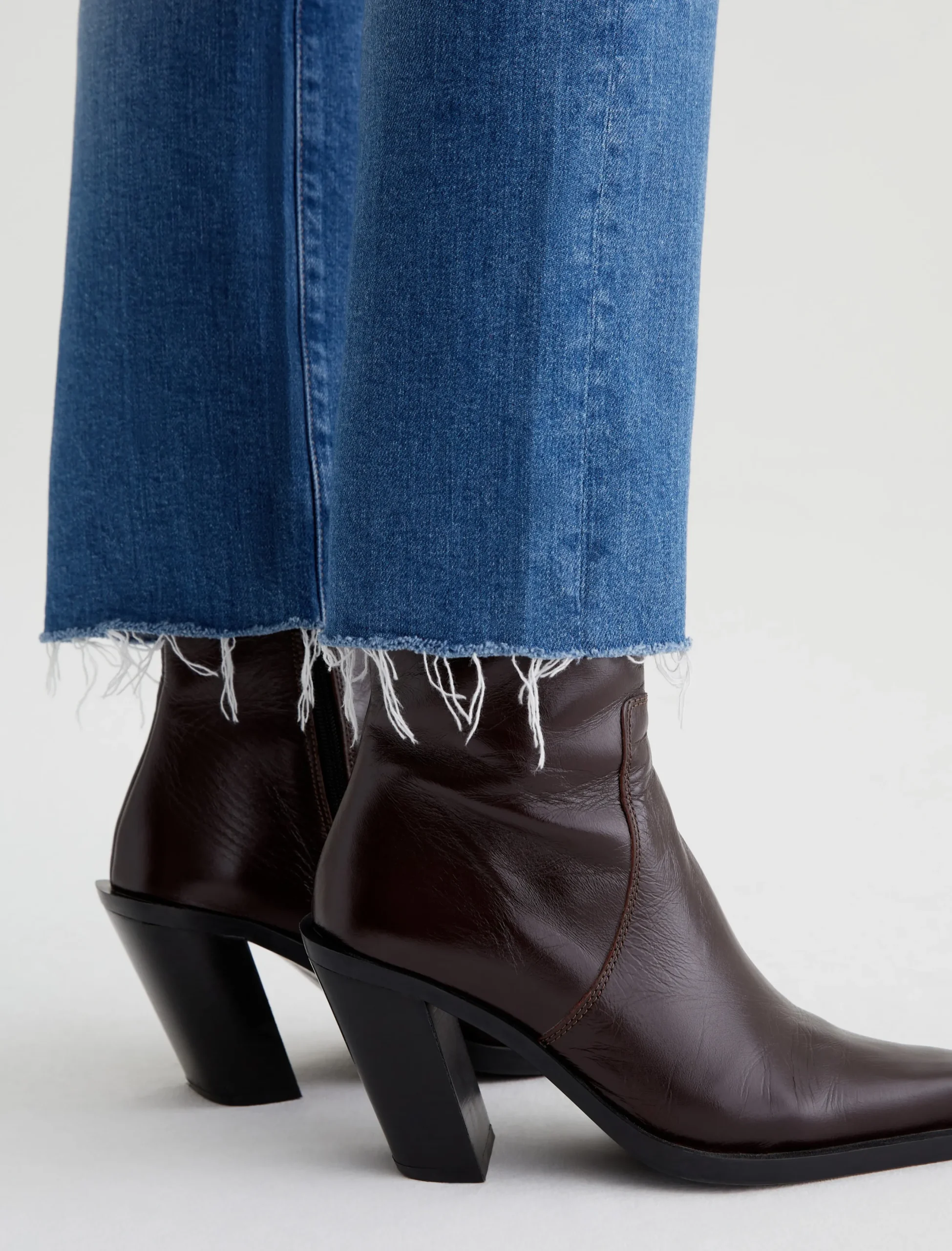 Women AG Jeans Saige Crop